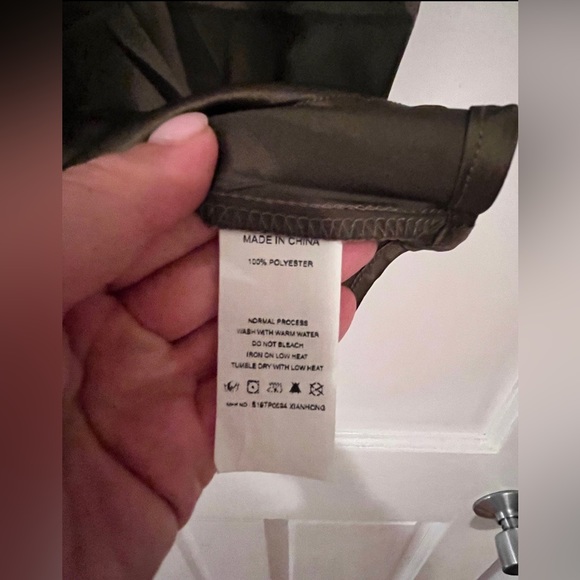 NWT khaki Silky Women’s tank top, XL (runs small) - Picture 6 of 6